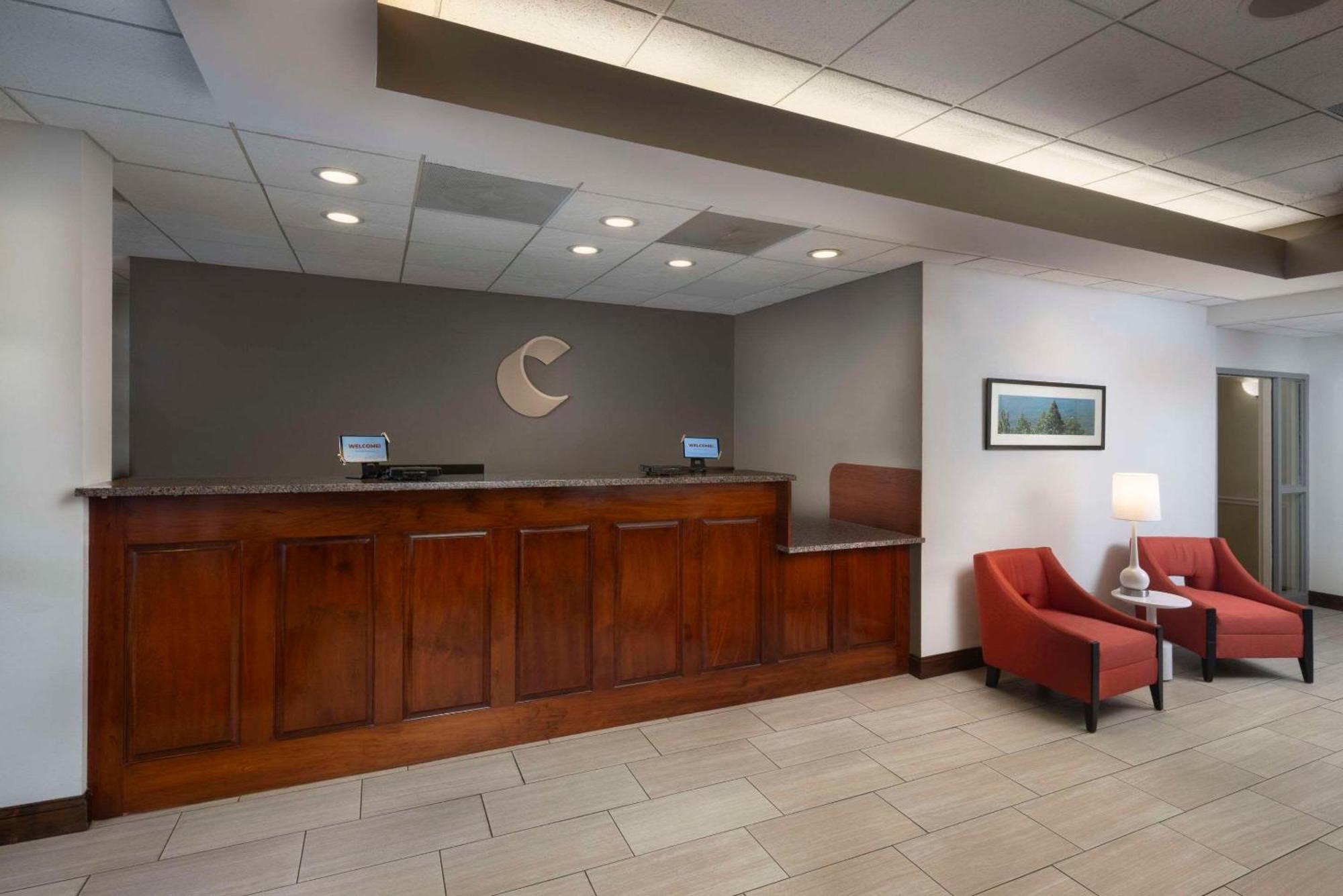 Comfort Inn & Suites Dahlonega University Area Exterior foto